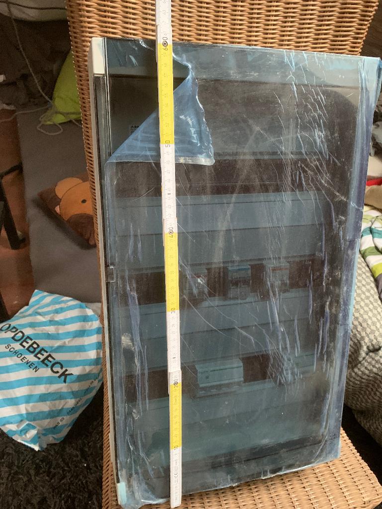 Elektriciteitskast, Ophalen, Zo goed als nieuw