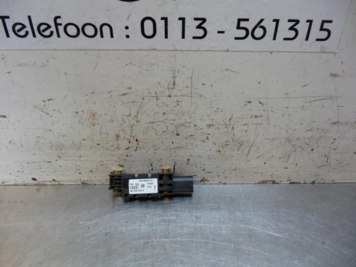 Détecteur airbag d'un Audi A4 (A4 01-), Autos : Pièces & Accessoires, Autres pièces automobiles, Audi, Utilisé, 3 mois de garantie