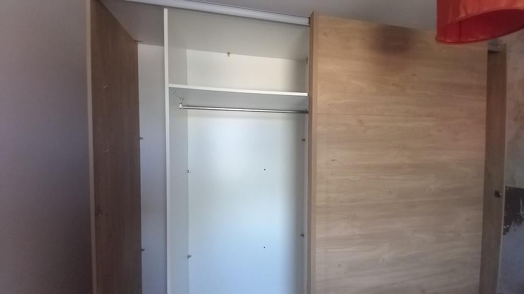 Chambre à coucher complète en parfait état