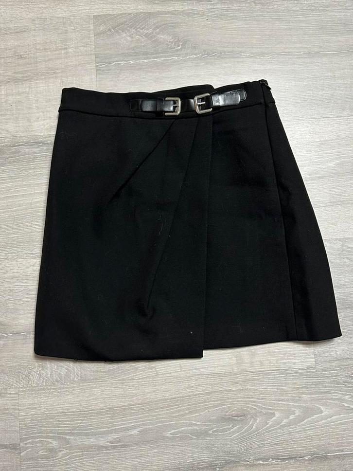 Jupe zara noire avec detail ceinture neuve jamais portée, Kleding | Dames, Rokken, Nieuw, Zwart, Ophalen of Verzenden