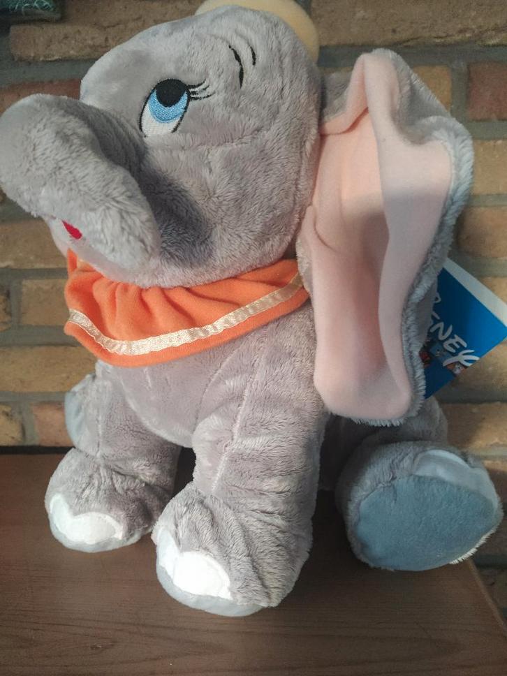 nieuwe knuffels (Dumbo/Minion/Dopey/Winnie/panda/pinguïns), Enfants & Bébés, Jouets | Peluches, Comme neuf, Enlèvement ou Envoi
