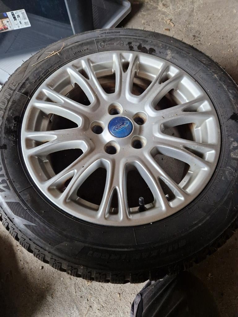 Originele Ford velgen met winterbanden, Enlèvement, Pneus hiver, Pneu(s)