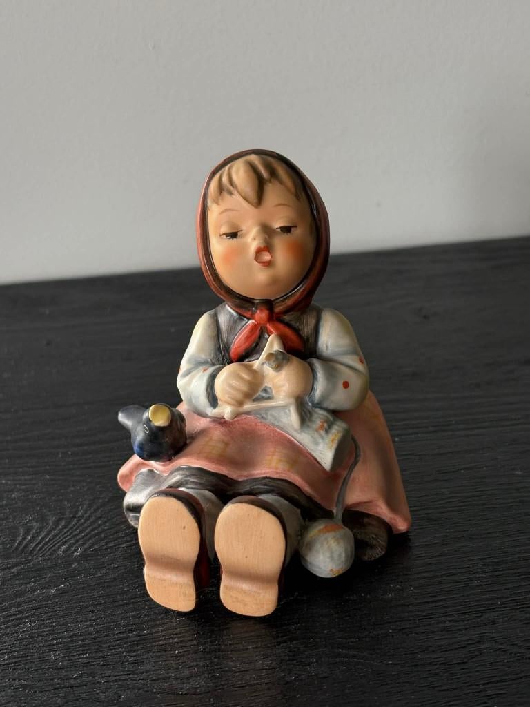 Hummel Goebel, breiend meisje, Enlèvement ou Envoi, Comme neuf, Hummel