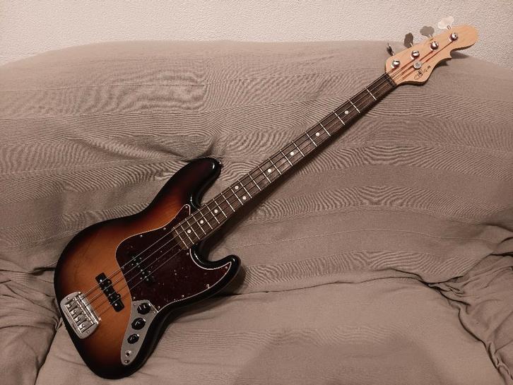 G&L JB 4 Fullerton Deluxe Made in USA, Musique & Instruments, Instruments à corde | Guitares | Basses, Comme neuf, Électrique