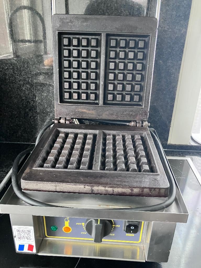 PROFESSIONEEL WAFELIJZER, Elektronische apparatuur, Wafelijzers, Ophalen, Zo goed als nieuw