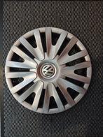 1 enjoliver vw golf 6 en bon état