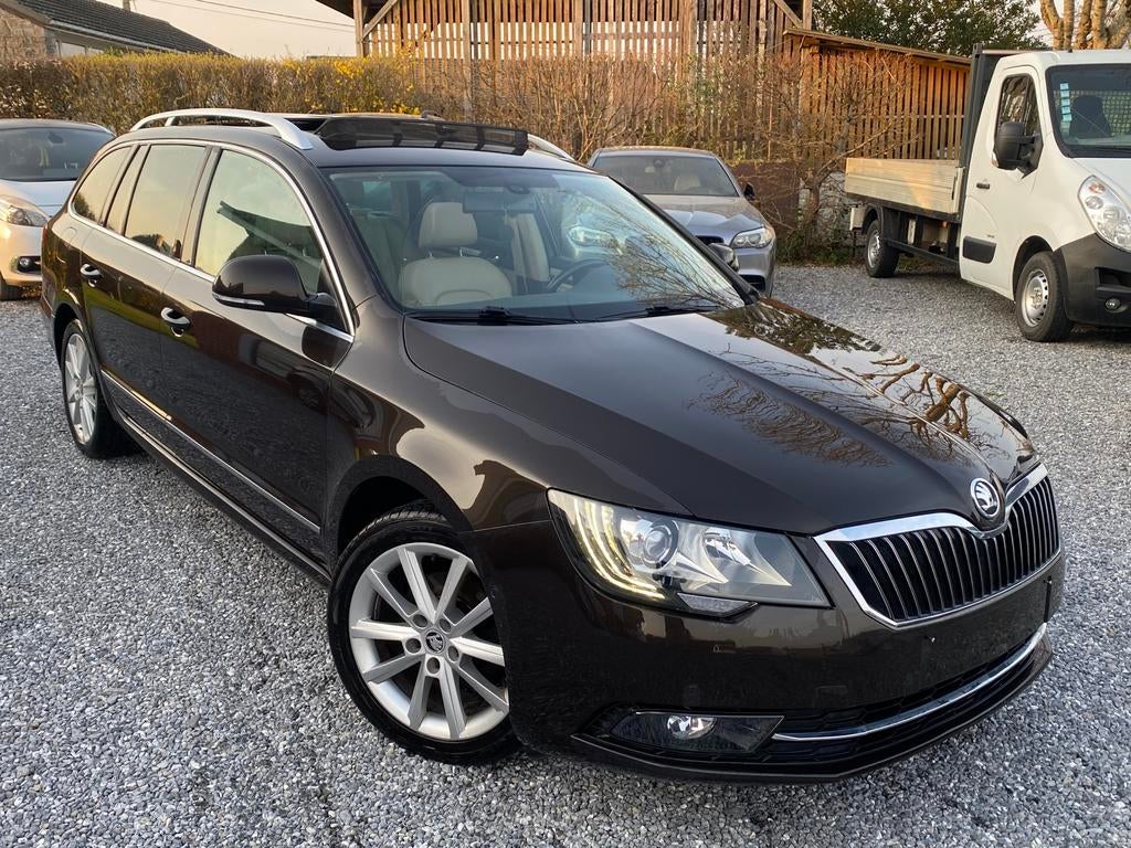 Skoda superb 1.6 TDI boite auto LIRE DESCRIPTION, Achat, 1586 cm³, Beige, Entreprise