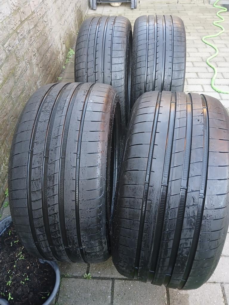 Goodyear banden breedset mo banden 2x 245/40/19 &2x275/35/19, Ophalen