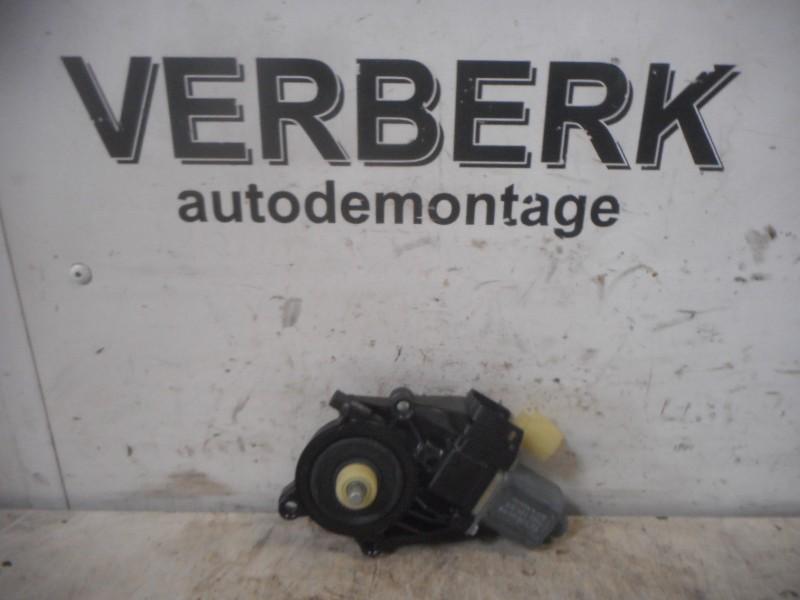 MOTEUR LEVE VITRE ELECTRIQUE AVANT DROIT Fiesta 6 (JA8), Autos : Pièces & Accessoires, Carrosserie & Tôlerie, Ford, Avant, Droite