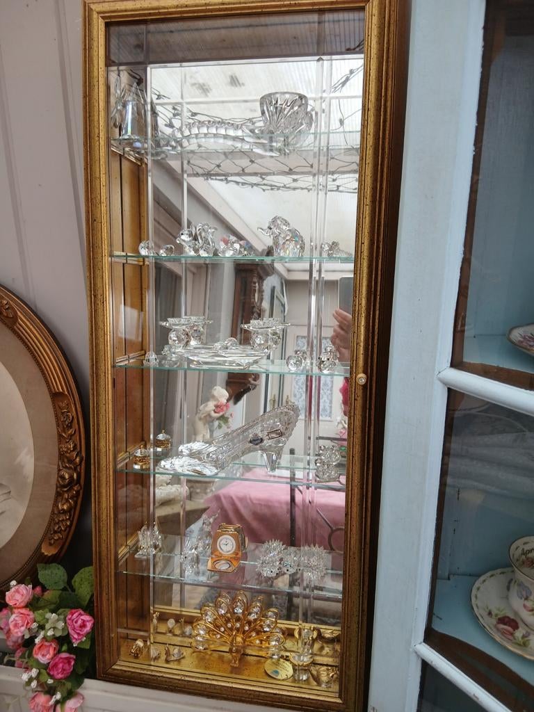 Prachtig muurvitrine kastje, Ophalen