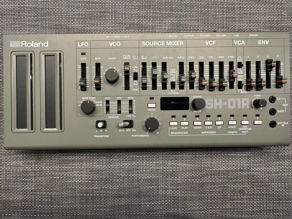 ROLAND SH-01A, Muziek en Instrumenten, Ophalen, Gebruikt