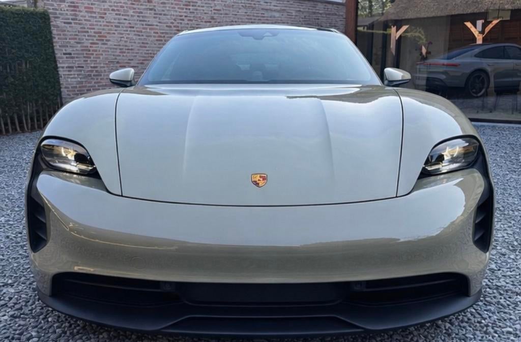 Porsche Taycan GTS 93.4 kWh, Auto's, 4 zetels, Beige, Leder, Berline
