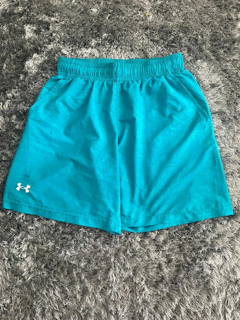 Short under armour bleu, Sports & Fitness, Course, Jogging & Athlétisme, Autres marques, Enlèvement ou Envoi, Comme neuf, Autres sports