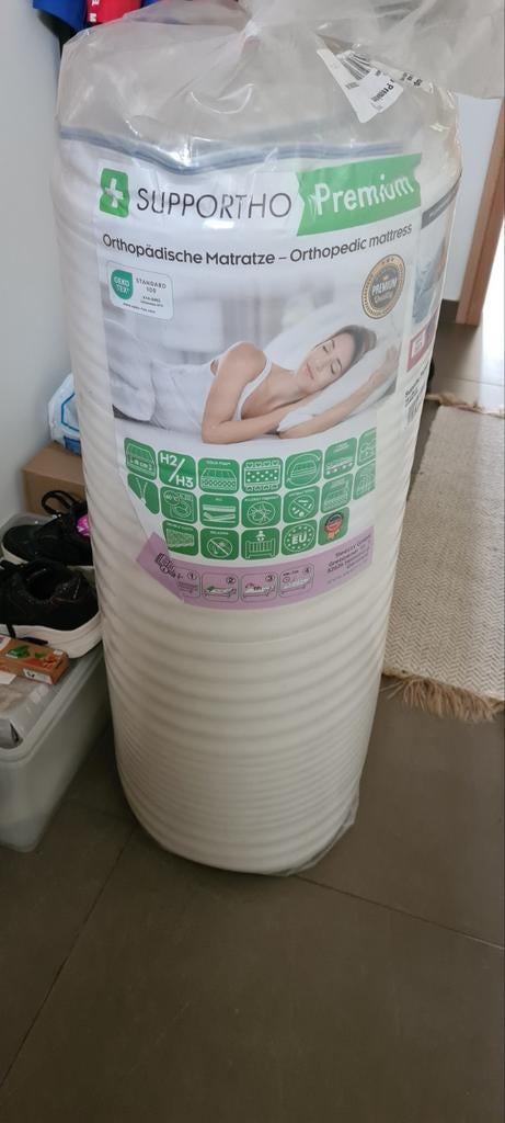 Matras 140 x 200, Huis en Inrichting, Slaapkamer | Matrassen en Bedbodems, Ophalen, Nieuw, 140 cm, Matras