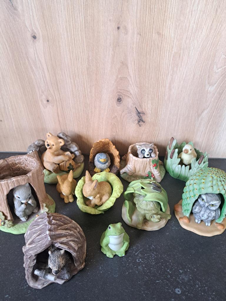 Franklin Mint Woodland surprises - 9 dieren met habitat, Verzamelen, Beelden en Beeldjes, Zo goed als nieuw, Dier, Ophalen of Verzenden