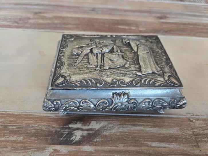 Zilveren kistje, Handtassen en Accessoires, Beautycases, Ophalen of Verzenden