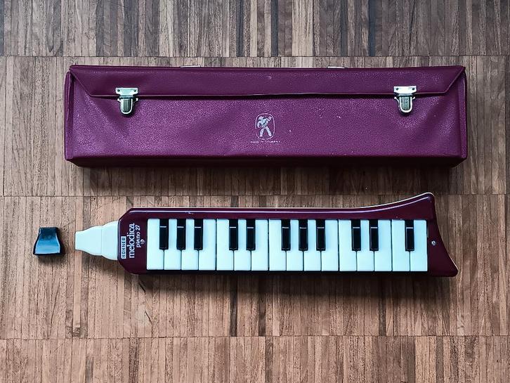 Vintage Hohner Melodica in etui, Musique & Instruments, Instruments à vent | Harmonica, Comme neuf, Avec valise ou boîte, Enlèvement ou Envoi