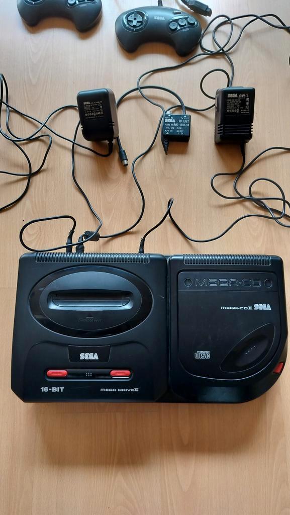Sega, mega drive 2 en Sega mega cd 2, Games en Spelcomputers, Spelcomputers | Sega, Mega Drive, Ophalen