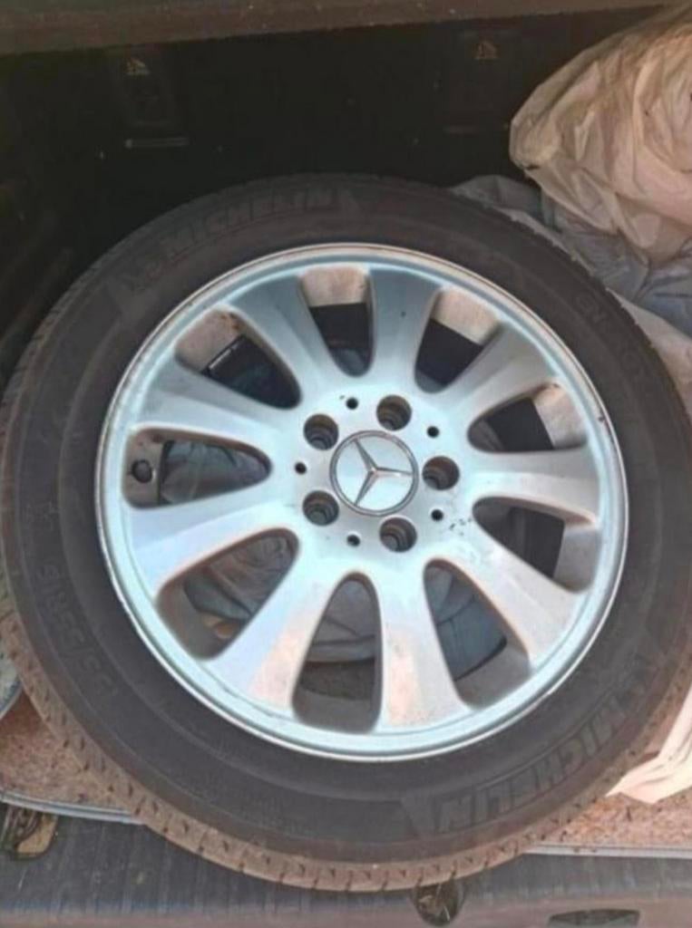 4 zomerbanden + Mercedes-velgen, Ophalen, Zomerbanden, Band(en)