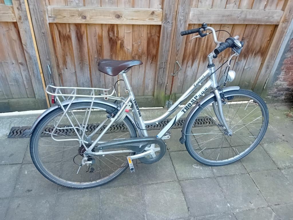 Vélo de ville ou vélo d'étudiant Thompson, Enlèvement