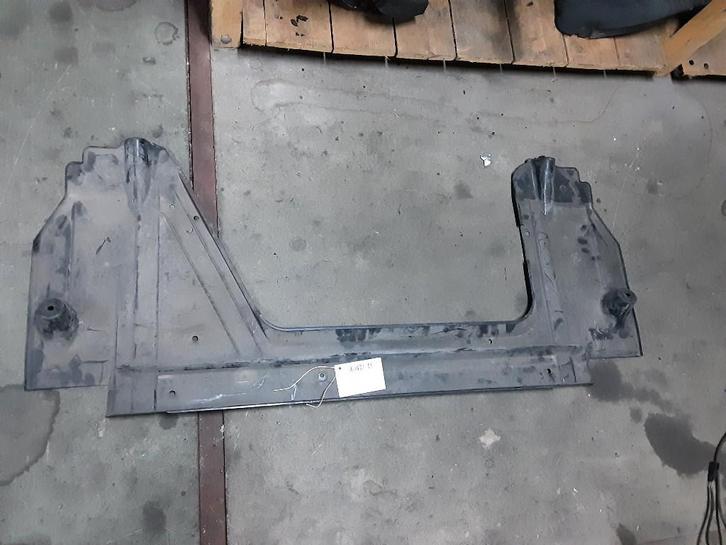 MOTORBESCHERMPLAAT Audi A6 (C4) (01-1994/10-1997), Auto-onderdelen, Carrosserie, Audi, Gebruikt