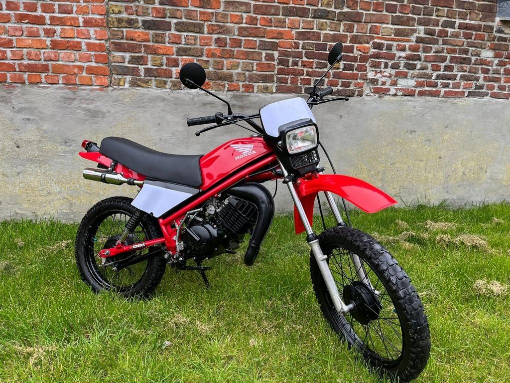 Honda MT8, Enlèvement