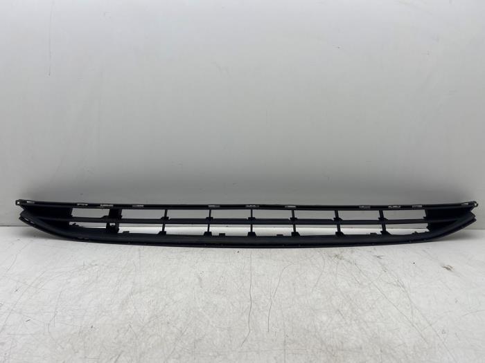 Calandre d'un Opel Corsa, -, Opel, 3 mois de garantie, Utilisé