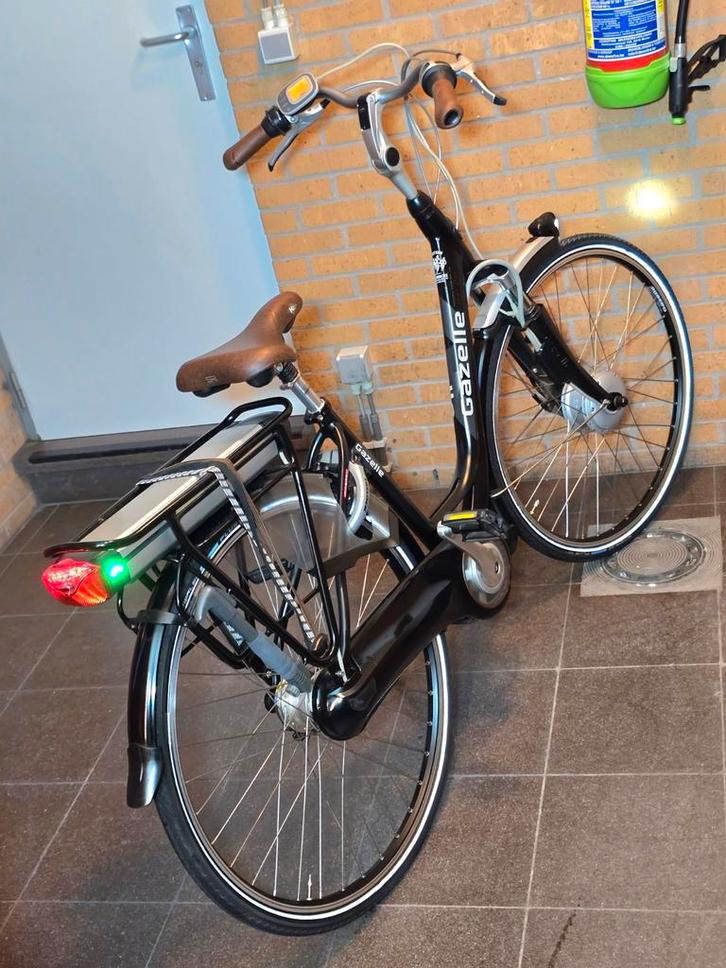 Vélo gazelle électrique avec très peu de kilomètres, Vélos & Vélomoteurs, Vélos électriques, Gazelle, Enlèvement