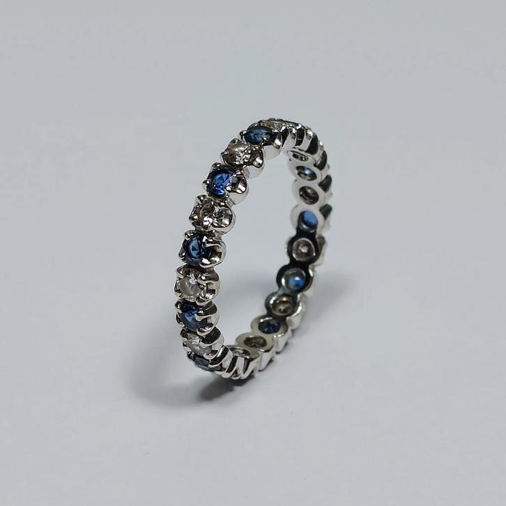Bague d'alliance en or blanc avec diamants et saphirs, Bijoux, Sacs & Beauté, Bagues, Comme neuf, Femme, 18 à 19, Bleu, Or, Avec pierre précieuse
