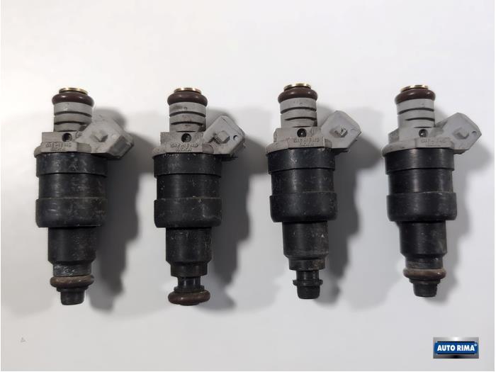 Injector (benzine injectie) van een Volvo V40, Gebruikt, -, -, Ophalen of Verzenden