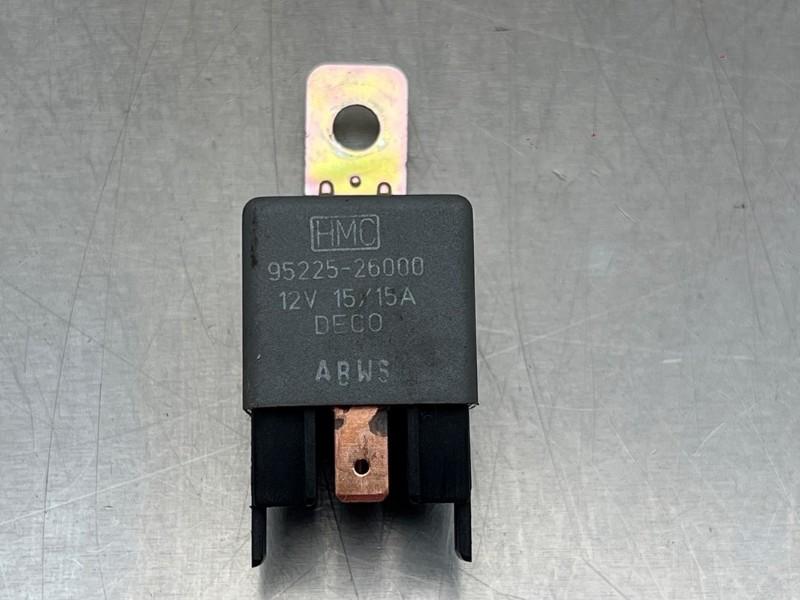 RELAIS Hyundai Santa Fe I (01-2000/03-2006) (|9522526000|), Gebruikt, Hyundai