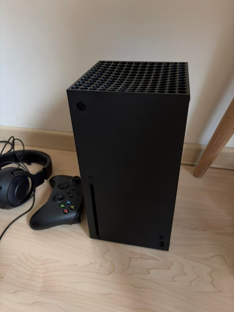 Xbox series X + casque gaming, Consoles de jeu & Jeux vidéo, Consoles de jeu | Xbox Series X & S, Enlèvement, Comme neuf, Xbox Series X