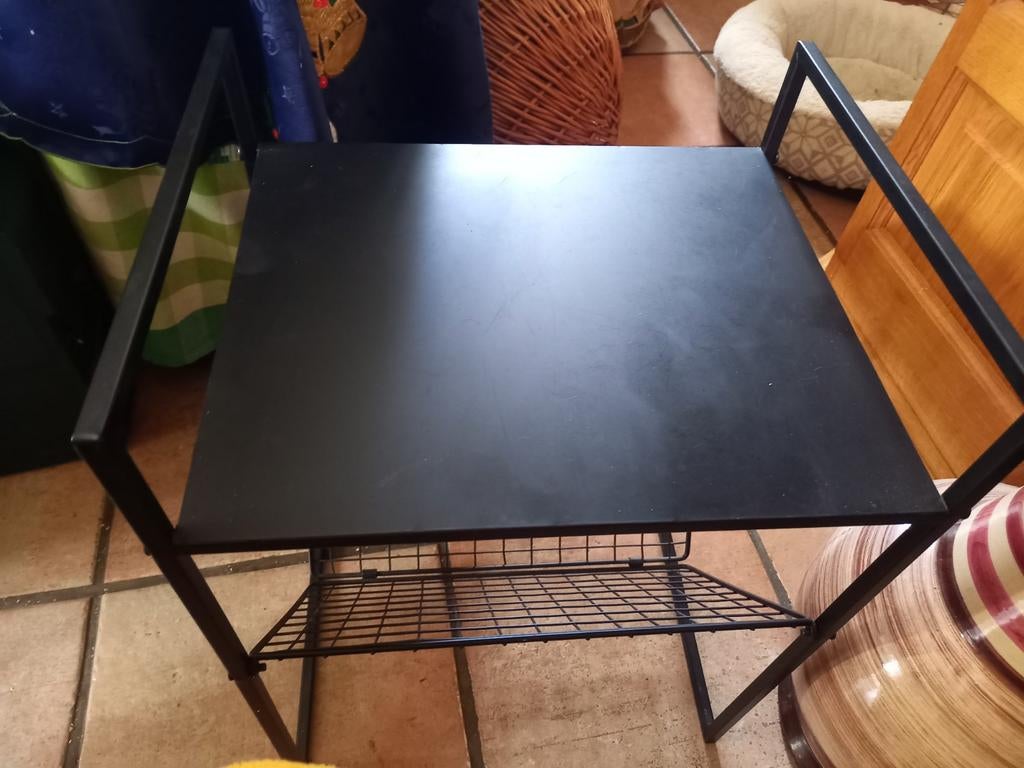 Petit meuble bout de canapé, Métal