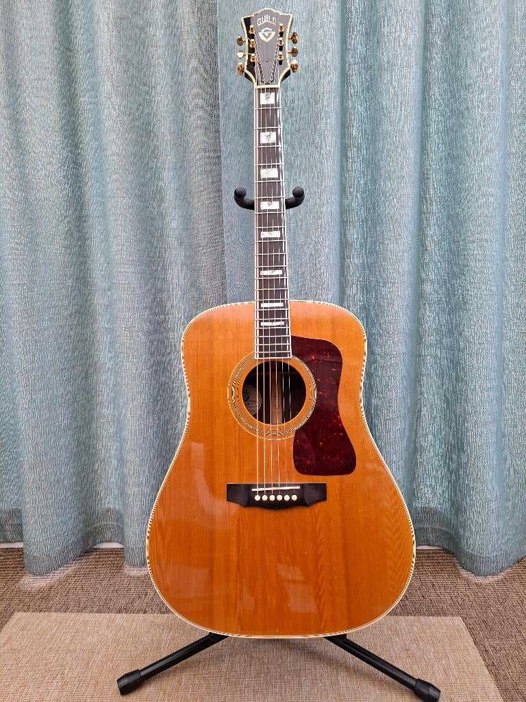 Accoustische gitaar : Guild D 55, Muziek en Instrumenten, Snaarinstrumenten | Gitaren | Akoestisch, Gebruikt, Western- of Steelstringgitaar