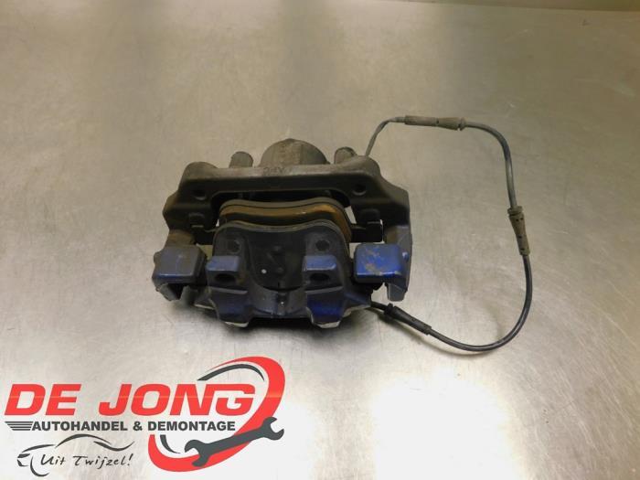 Remklauw (Tang) links-voor van een BMW 1-Serie, Gebruikt, -, -, Ophalen of Verzenden