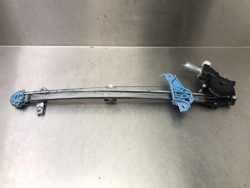 VITRE MECANISME AVANT GAUCHE Suzuki Swift (ZC / ZD), Utilisé, Suzuki