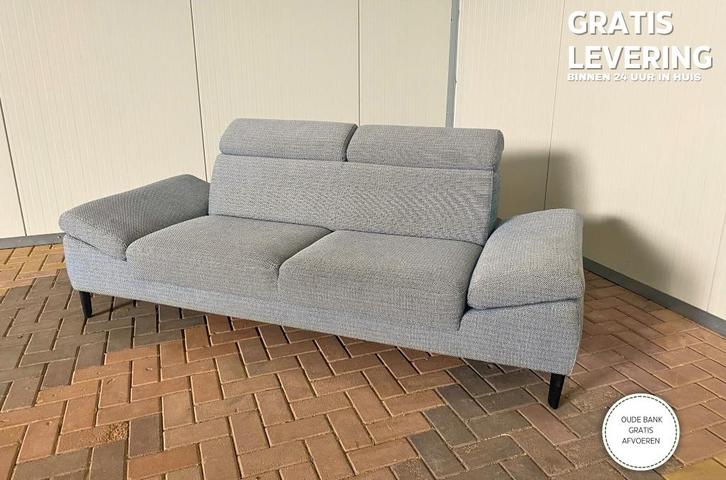 Montel Grijze 3-Zit Zetel – Gratis levering BE, Maison & Meubles, Canapés | Salons, Comme neuf, Banc droit, Deux personnes, Moins de 150 cm