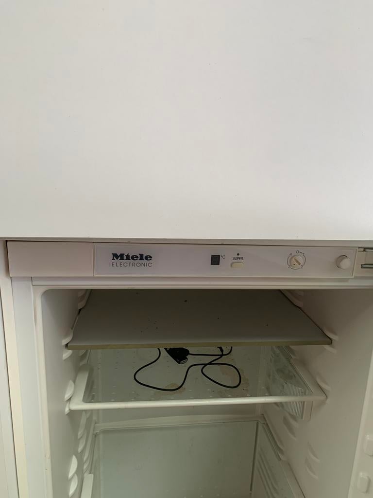 Frigo met kast miele, Elektronische apparatuur, Vriezers en Diepvrieskisten, Ophalen, Zo goed als nieuw