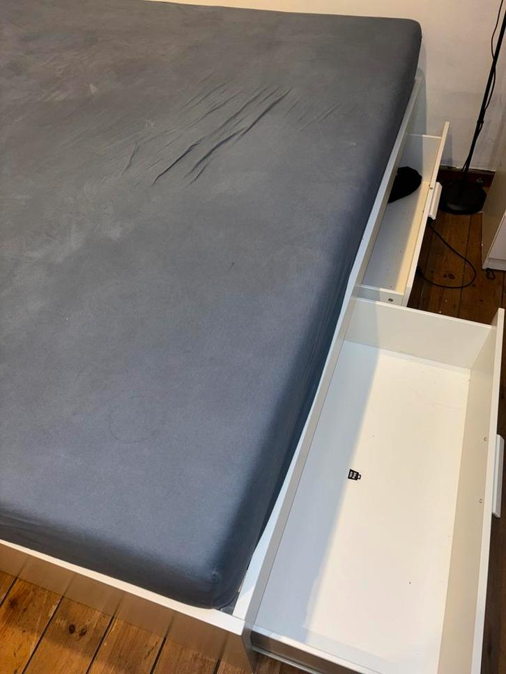 IKEA lit Brismes 200cm X 200cm, Maison & Meubles, Chambre à coucher | Lits, Comme neuf, Deux personnes, Autres dimensions, 200 cm