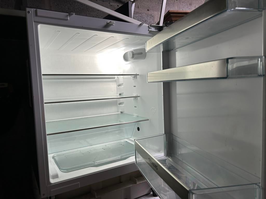 Réfrigérateur encastrable SIEMENS « KURR15A », Electroménager, Enlèvement, Comme neuf