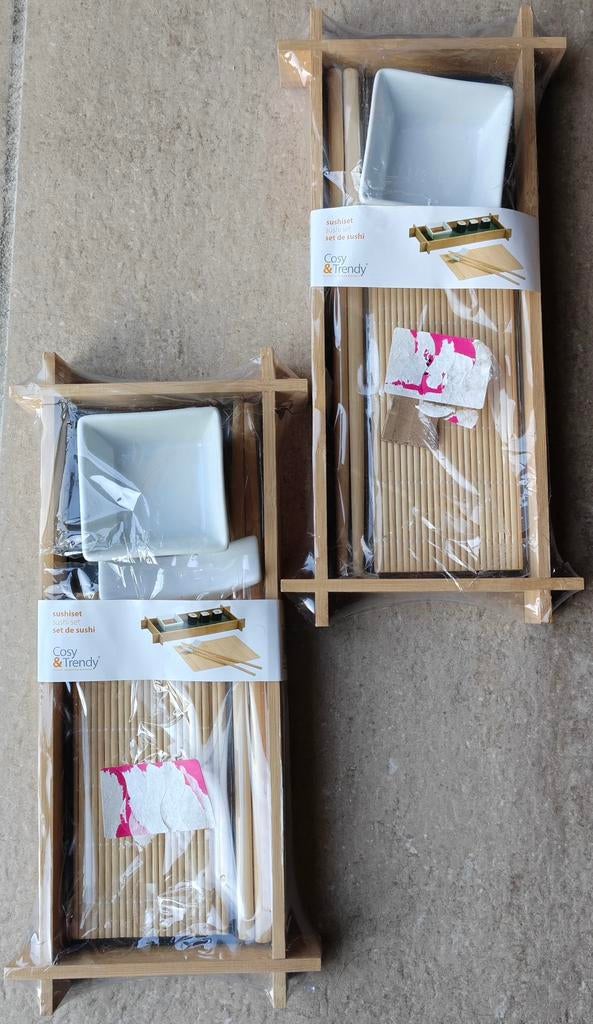 2 gezellige en trendy sushisets, Huis en Inrichting, Keuken | Servies, Nieuw, Overige typen, Overige materialen, Ophalen