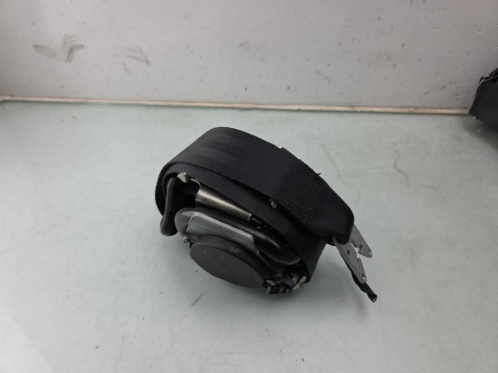 CEINTURE DE SECURITE AVANT DROIT Megane III Grandtour (KZ), Renault, Utilisé, Peter-Huppertz-Straße 5
51063  Köln, DE, Dialog.deutschland@renault.de