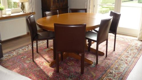 Eettafel en/of 6 lederen stoelen, Huis en Inrichting, Tafels | Eettafels, Zo goed als nieuw, Ovaal, Ophalen