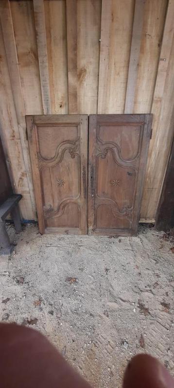Anciennes portes d'armoires de cuisine 120 cm x 137 cm