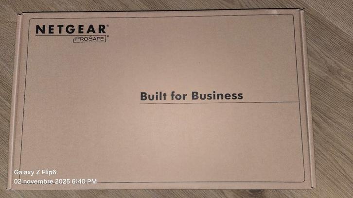 SWITCH NETGEAR ProSafe GSM7224P (24 PoE-poorten), Computers en Software, Netwerk switches, Ophalen