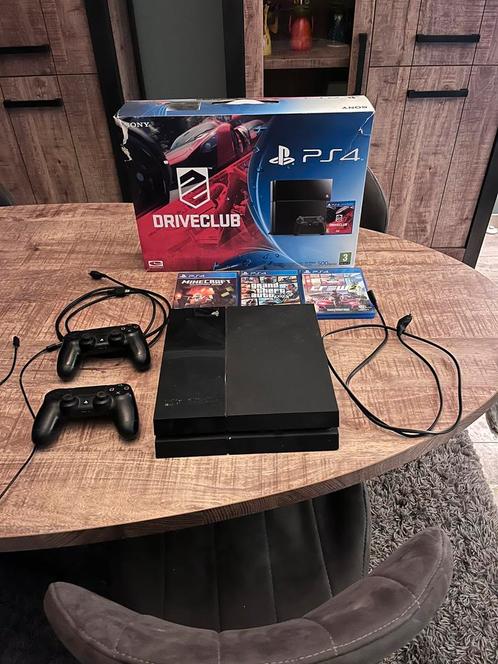 PlayStation 4 +2 controllers en 3 spellen, Games en Spelcomputers, Spelcomputers | Sony PlayStation 4, Zo goed als nieuw, 500 GB