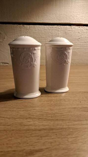 Peper en zout potjes in porselein, Enlèvement