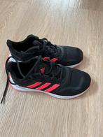 Sportschoenen Adidas maat 32, Sport en Fitness, Loopsport en Atletiek, Ophalen, Zo goed als nieuw, Adidas