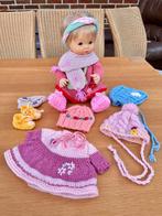 pop met mooi haar en zelfgebreide kleedjes, Kinderen en Baby's, Ophalen of Verzenden