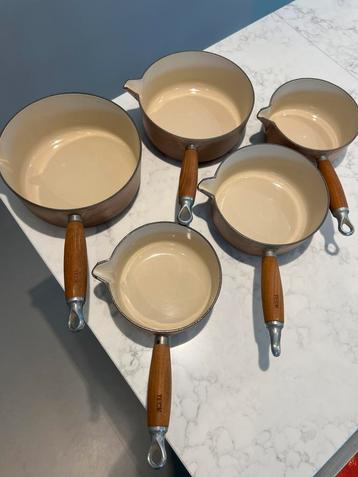 5 Le Creuset steelpannen in nieuwstaat ook apart te koop beschikbaar voor biedingen